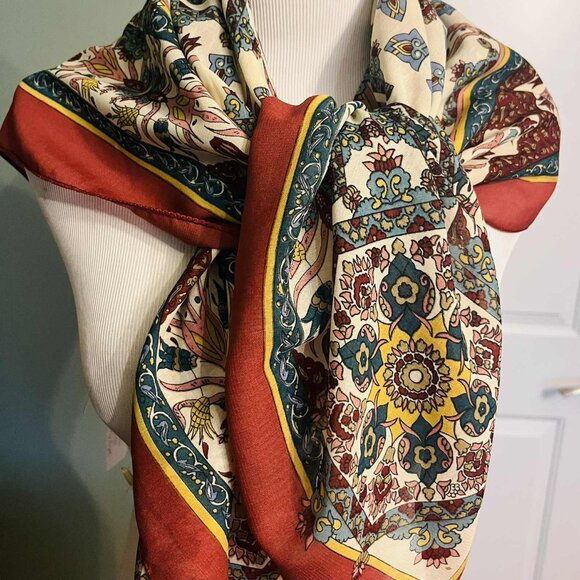 Vintage Mosaic-Inspired Square Scarf — Oriental Elegance (90 × 90 cm) - Picture 7 of 9